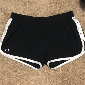 Under Armour Black/White Shorts
